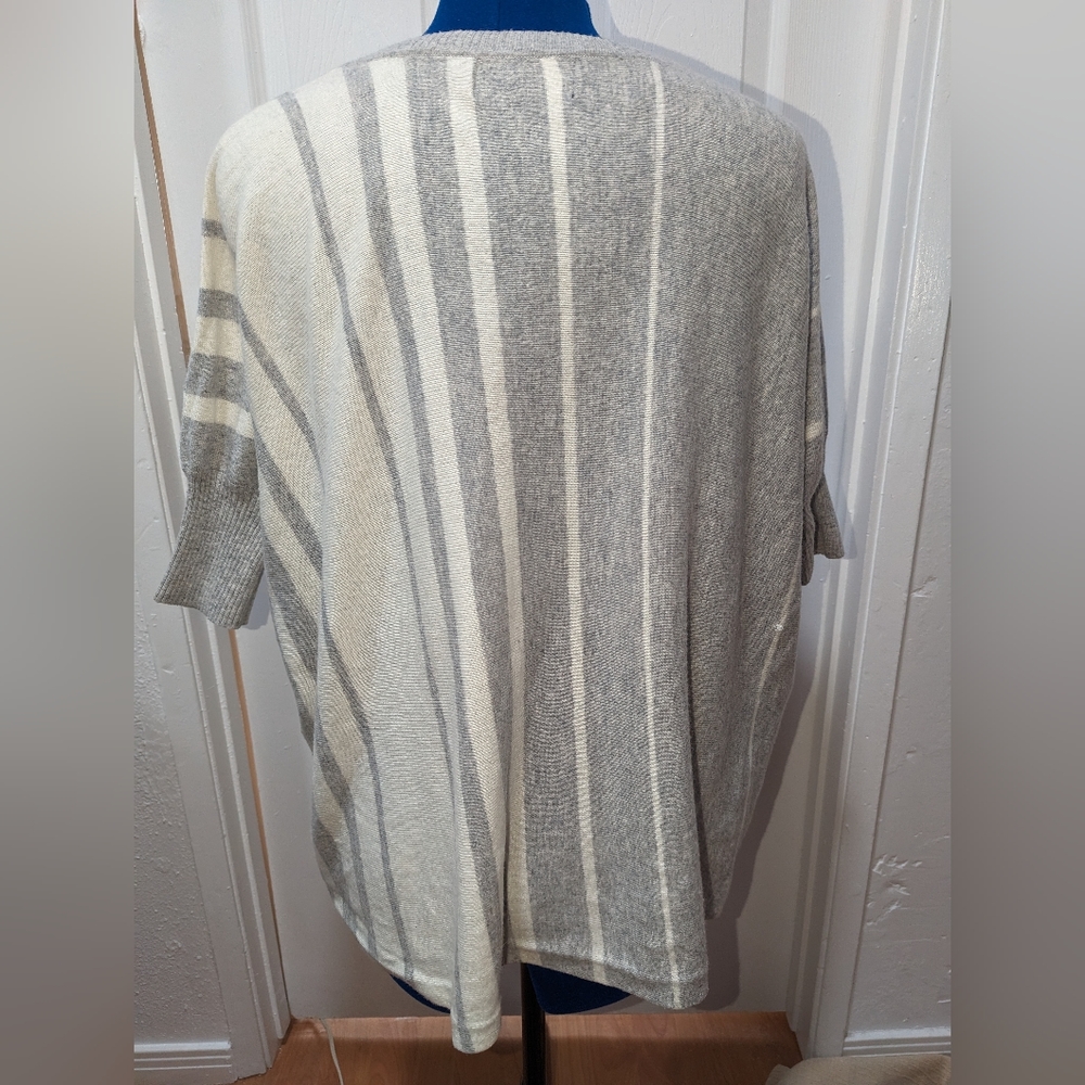 Young Threads Grey Sweater - Picture 3 of 6